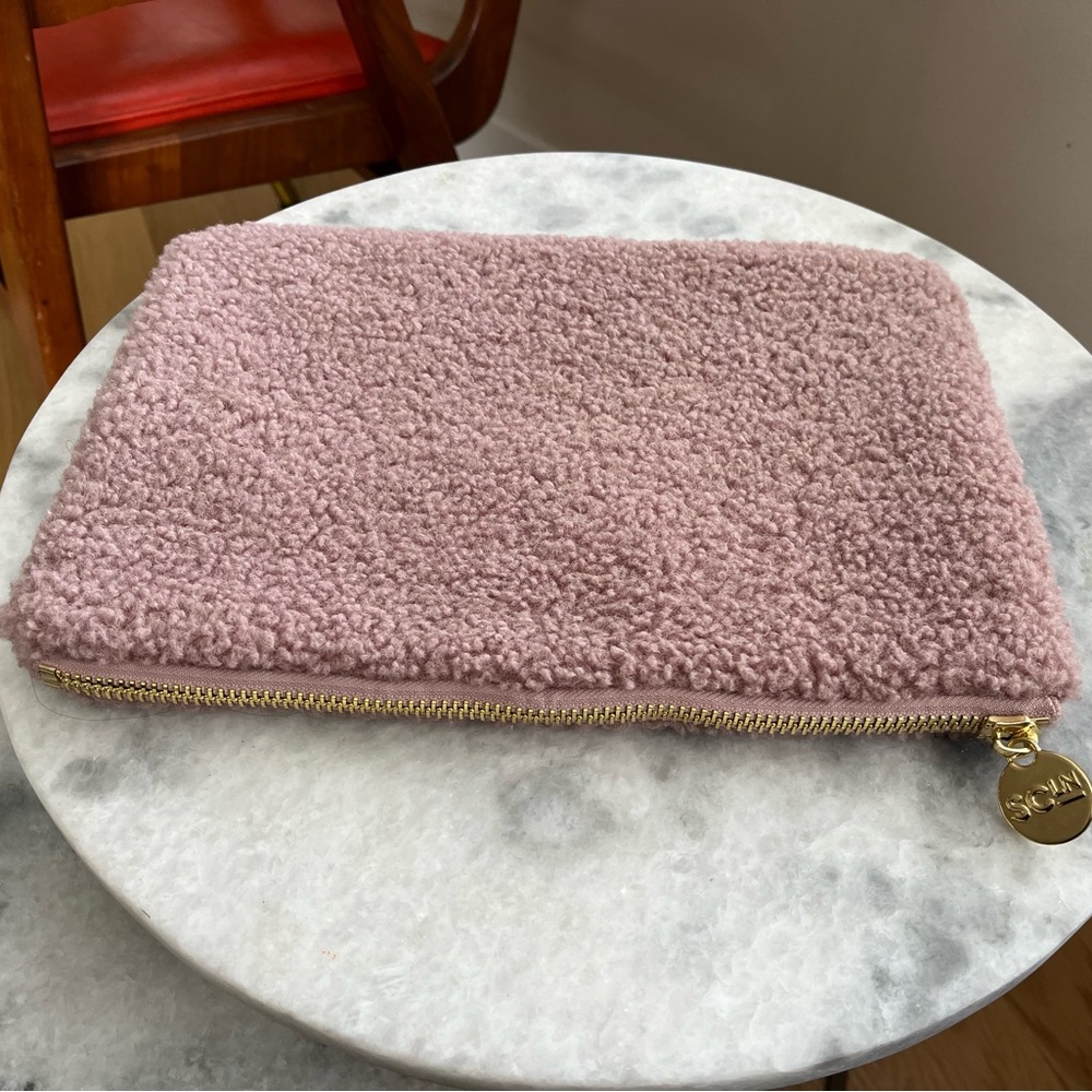 Stoney Clover Dusty Rose Sherpa Clutch
